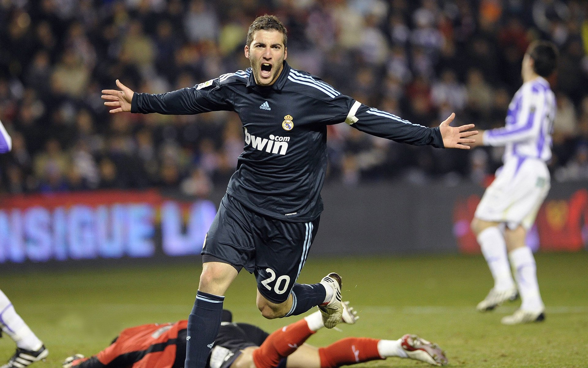 星空体育app登录入口-曼城球迷热议,福登进球再度成为焦点,曼城球迷热议,福登进球再度成为焦点了吗